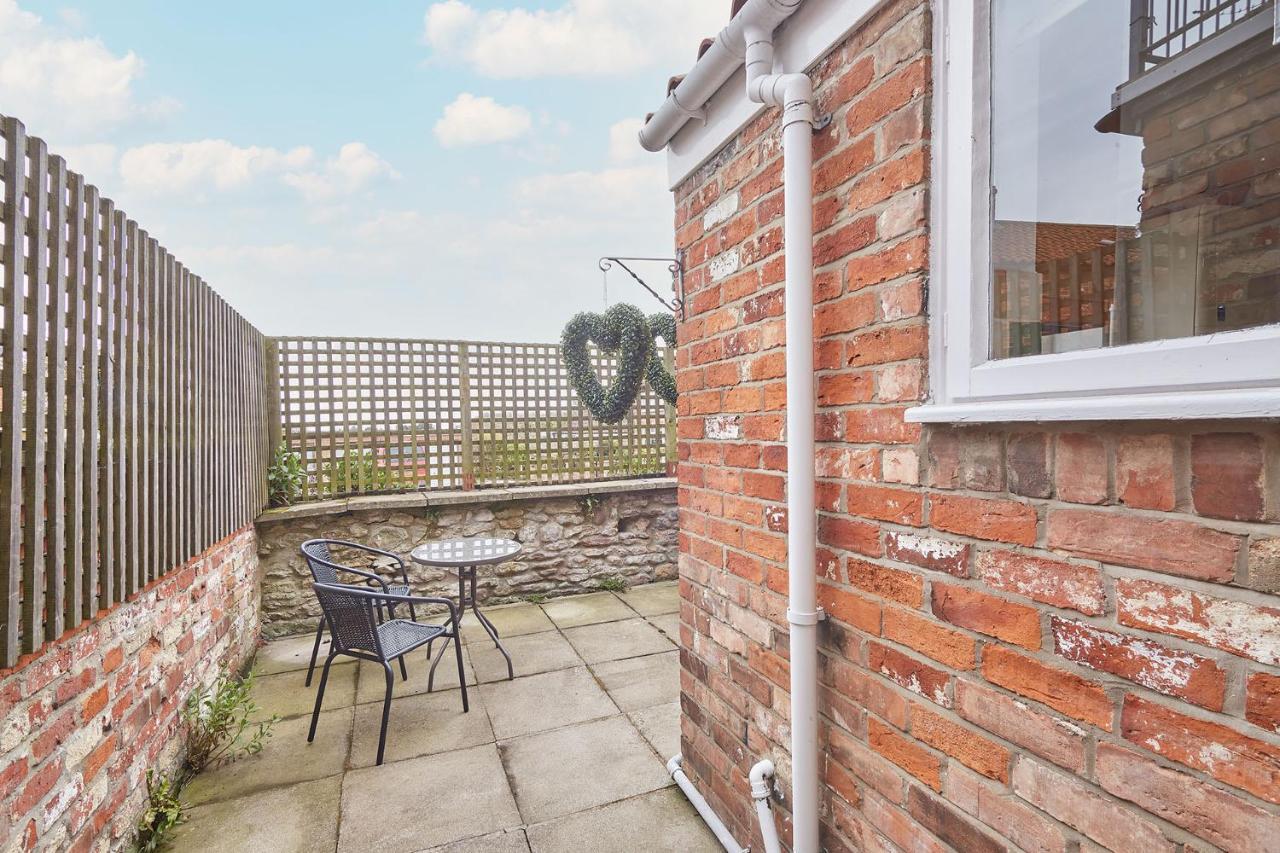 Host & Stay - Dove Grey, 25 West End Kirkbymoorside Exterior foto